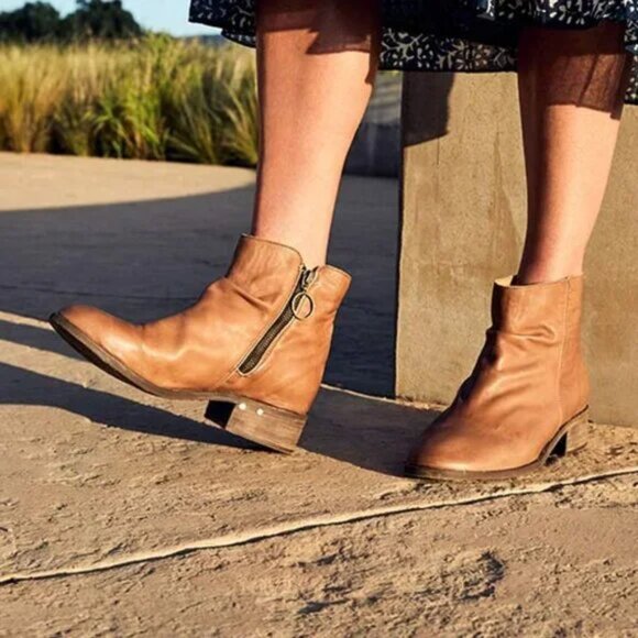 NEW BEEK Made In Mexico Leather Quail Booties in saddle for women 825 13m8 - Picture 9 of 9